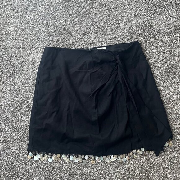 NWT JASON WU Wrap Skirt and Top Crop Seashell Sequin Trim Black Set, 6 - Picture 4 of 10